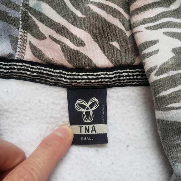 TNA SIZE SMALL ZIP-UP HOODIE - Picture 3 of 4